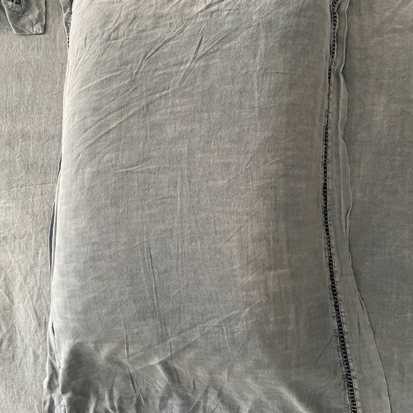 Anthropologie Embroidered Linen King Blend Shams, Set of 2 - Picture 4 of 4